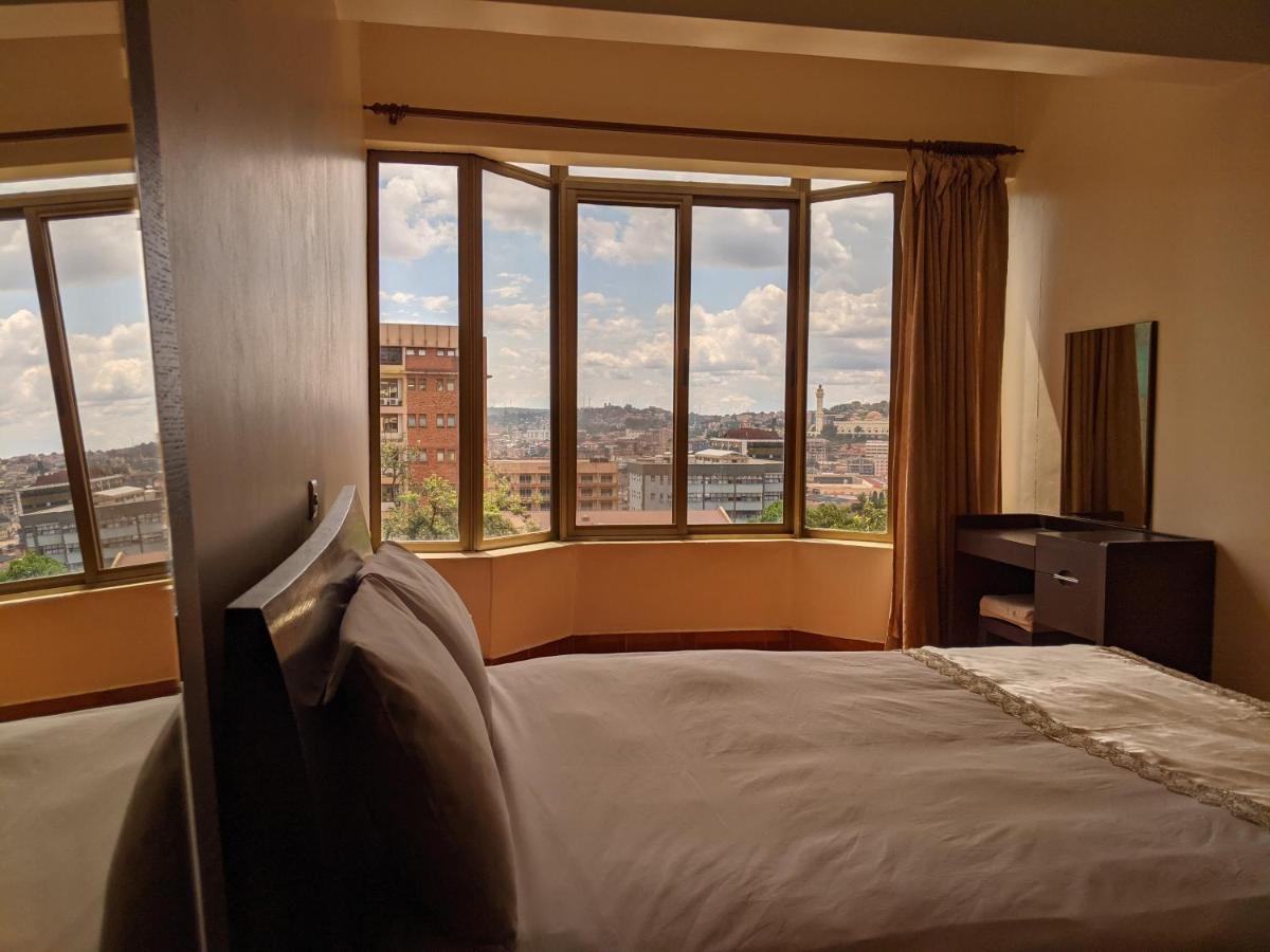 Prestige Hotel Suites Kampala Eksteriør bilde