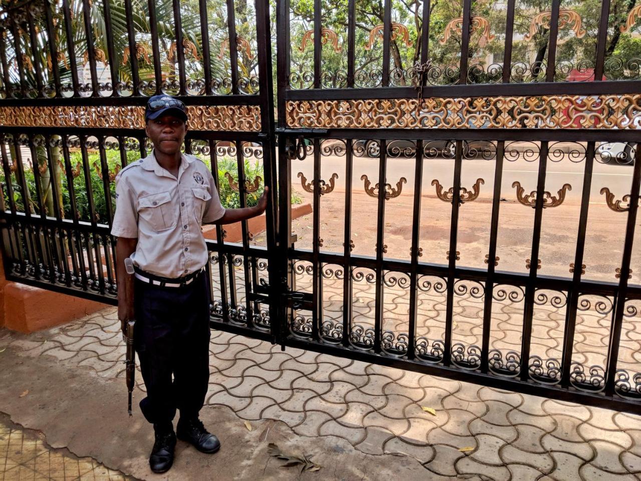 Prestige Hotel Suites Kampala Eksteriør bilde